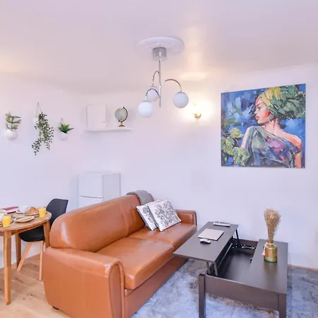 Apartment La - Charming 2 Paris