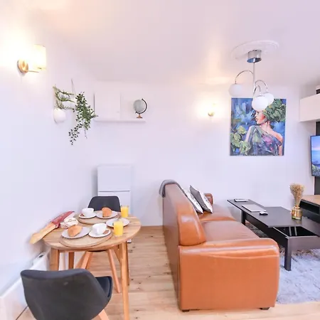La - Charming 2 Apartment *